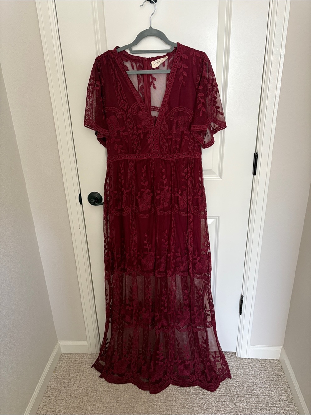 Burgundy Lace V-Neck Maxi Dress